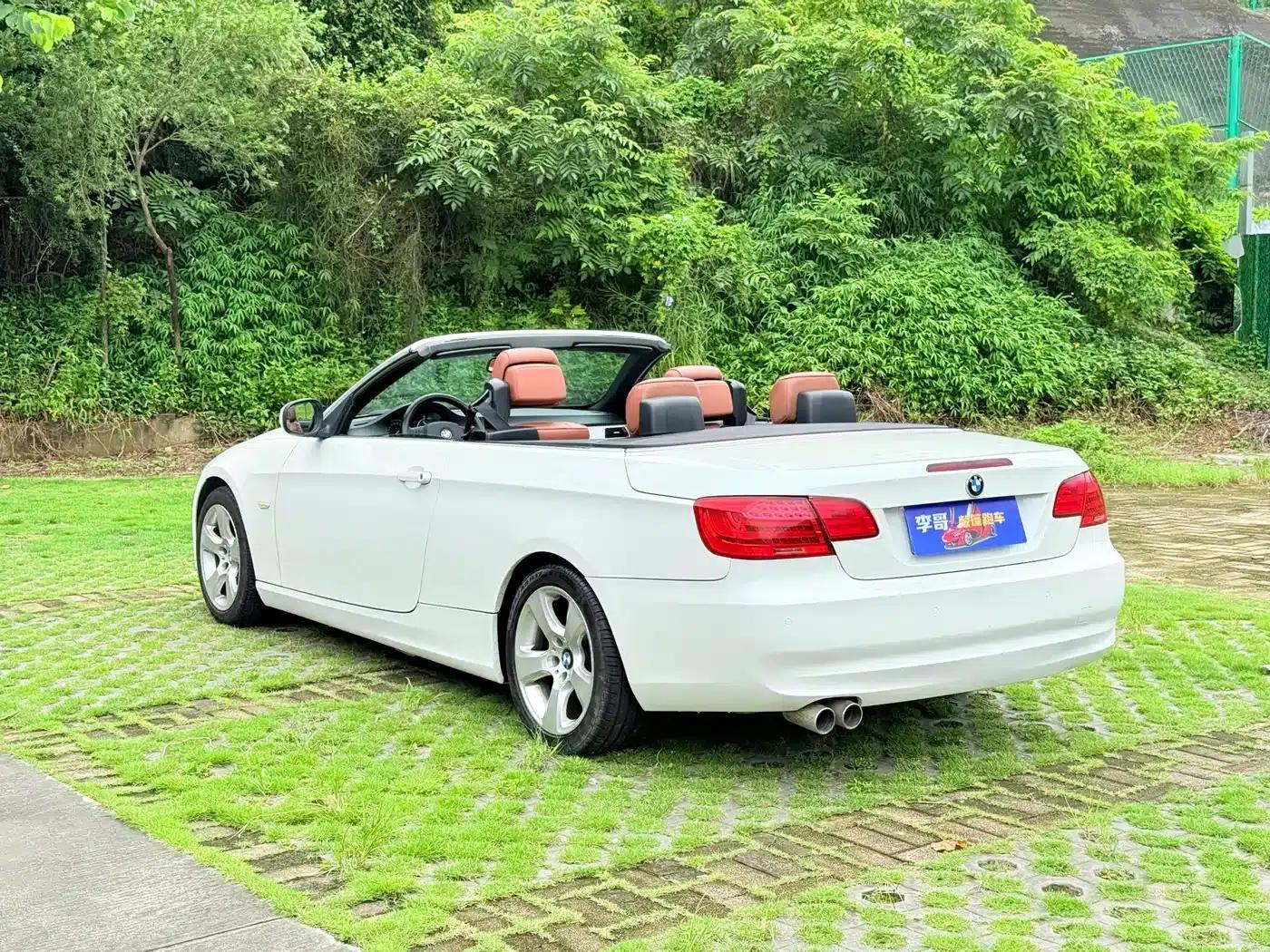 2011 BMW 3 Series Imported 320i Convertible Coupe — миниатюра 6