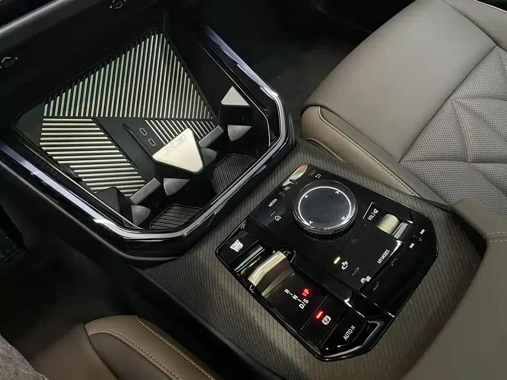 BMW X3 2025 xDrive25L Luxury Package — миниатюра 11
