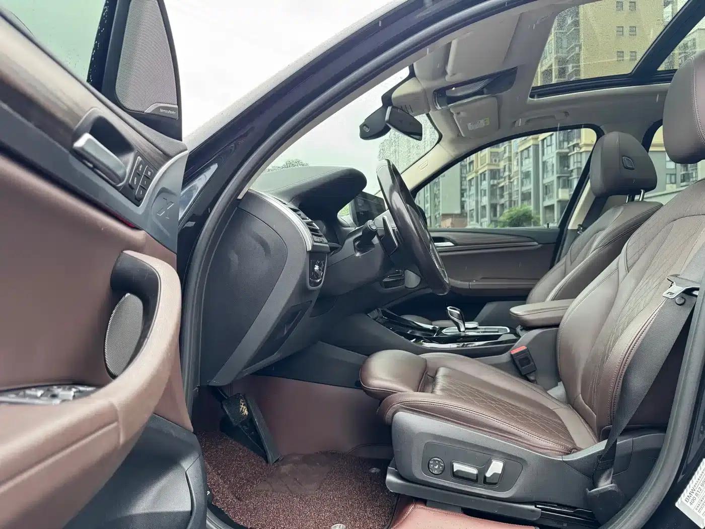 BMW X3 2022 xDrive30i Leading Edition M Sport Package — миниатюра 11