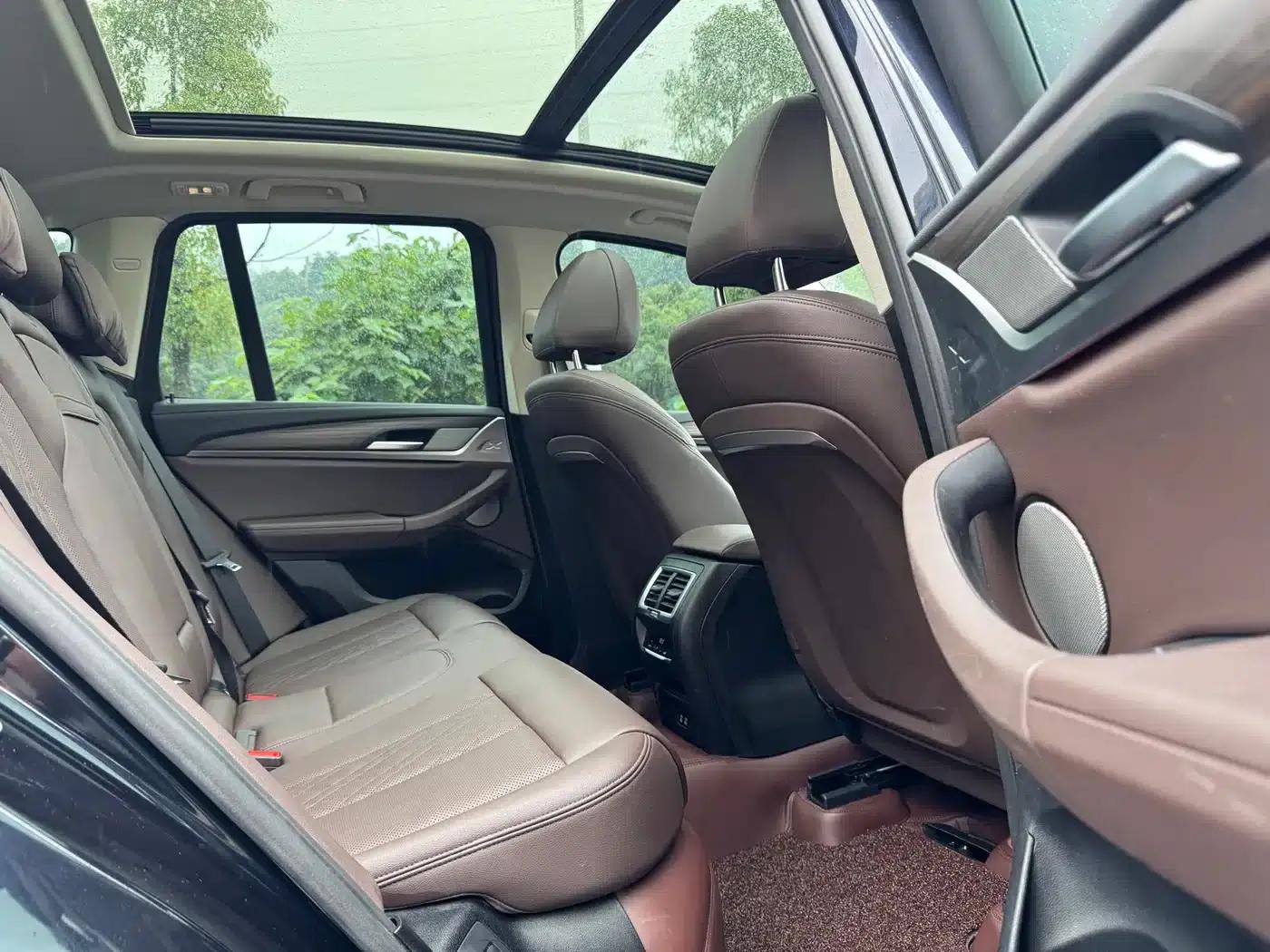 BMW X3 2022 xDrive30i Leading Edition M Sport Package — миниатюра 14