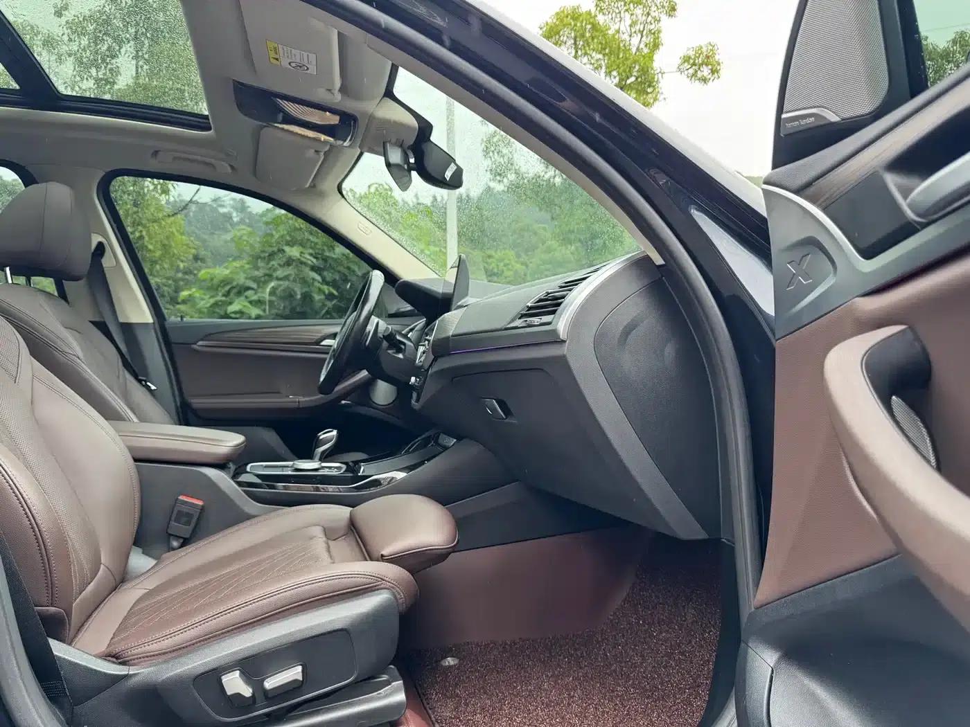 BMW X3 2022 xDrive30i Leading Edition M Sport Package — миниатюра 16