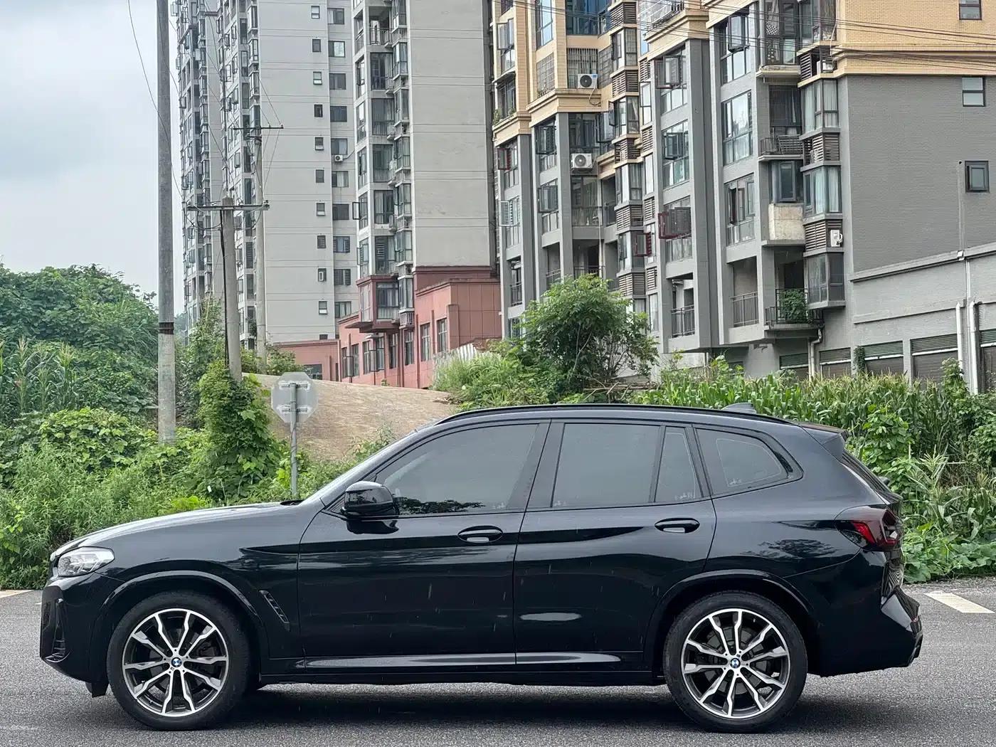 BMW X3 2022 xDrive30i Leading Edition M Sport Package — миниатюра 8