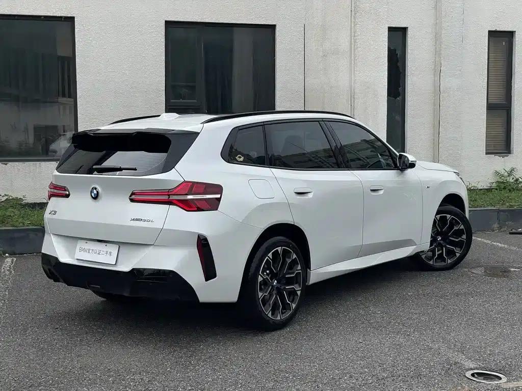 BMW X3 2025 xDrive30L Luxury M Sport Shadow Edition — миниатюра 3