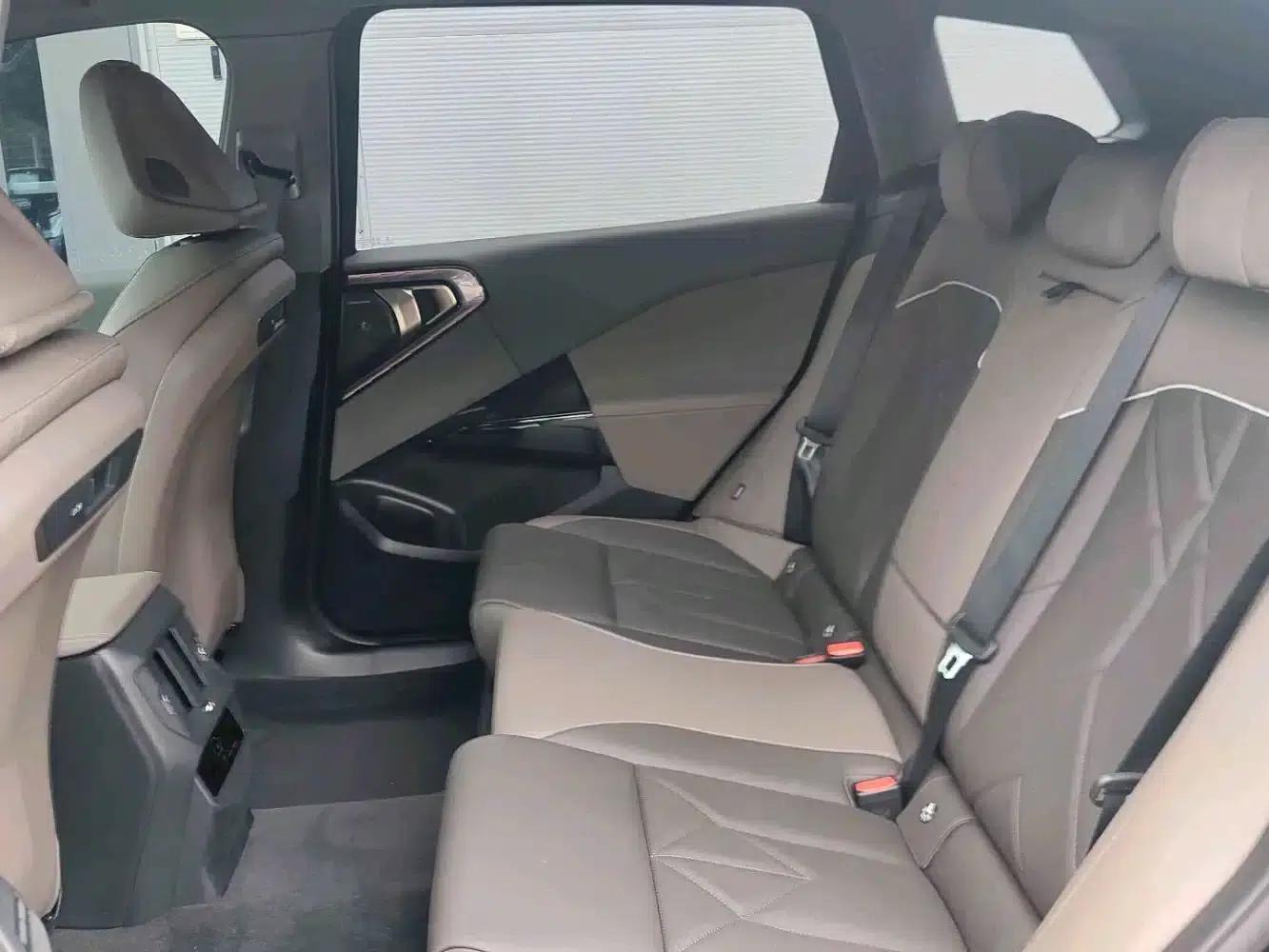 BMW X3 2025 xDrive30L Leading Edition M Sport Shadow Edition — миниатюра 8