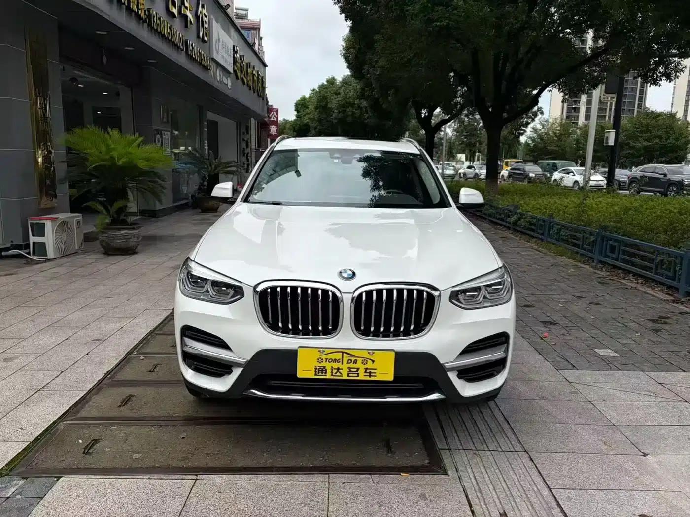 BMW X3 2020 xDrive28i Luxury Package — миниатюра 1
