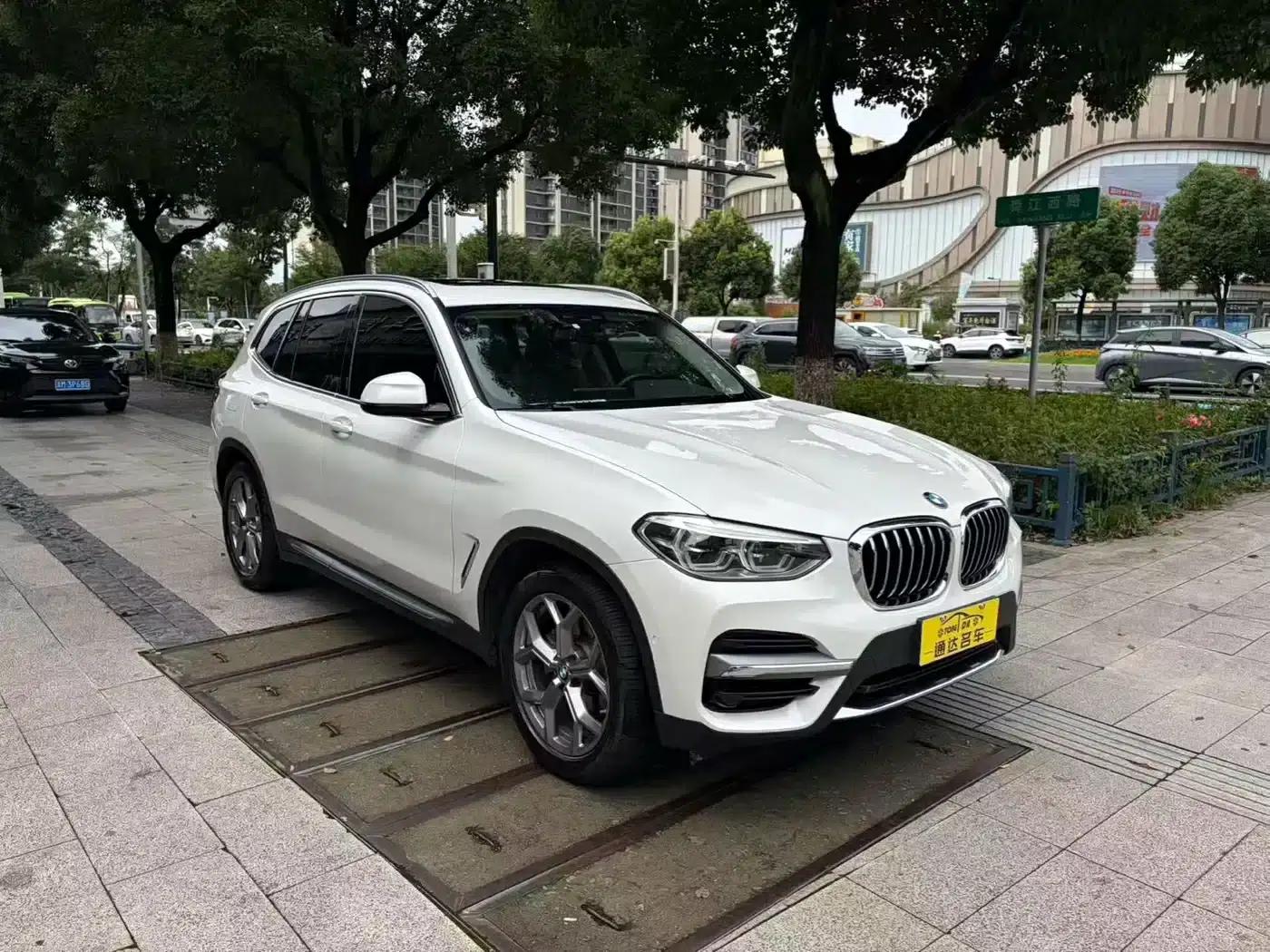 BMW X3 2020 xDrive28i Luxury Package — миниатюра 2