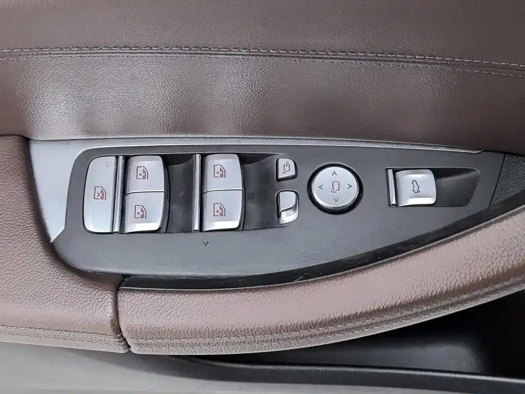 BMW X3 2020 xDrive28i Luxury Package — миниатюра 9