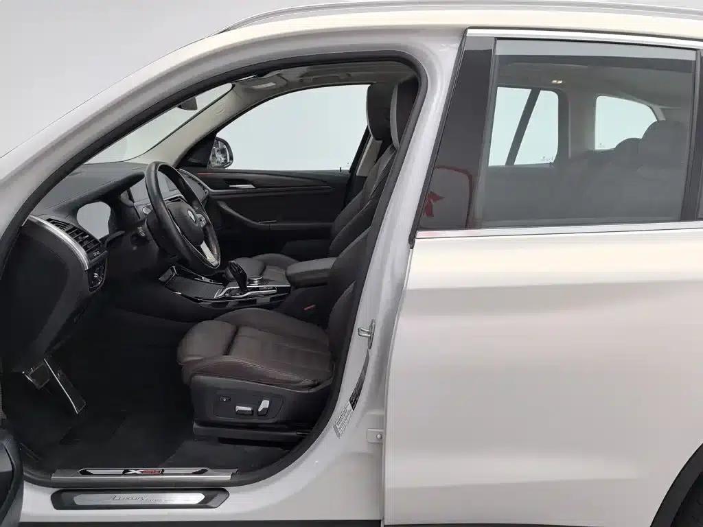 BMW X3 2020 xDrive28i Luxury Package — миниатюра 10