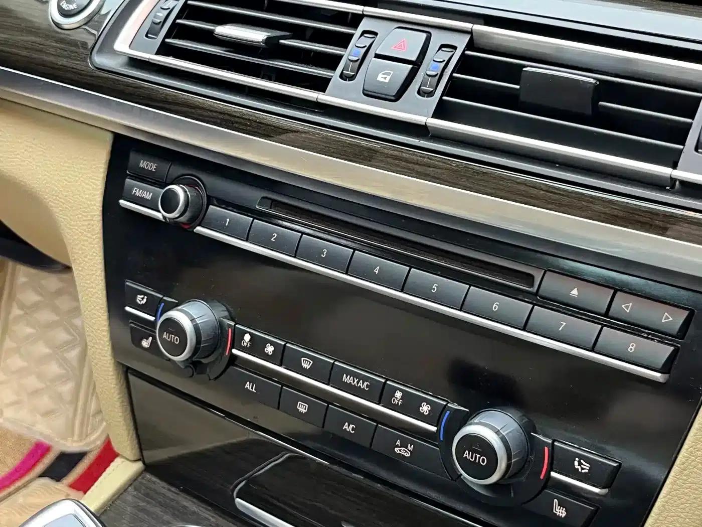 2013 BMW 7 Series 730Li Luxury — миниатюра 17