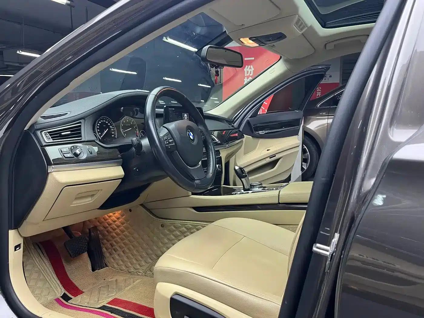 2013 BMW 7 Series 730Li Luxury — миниатюра 7