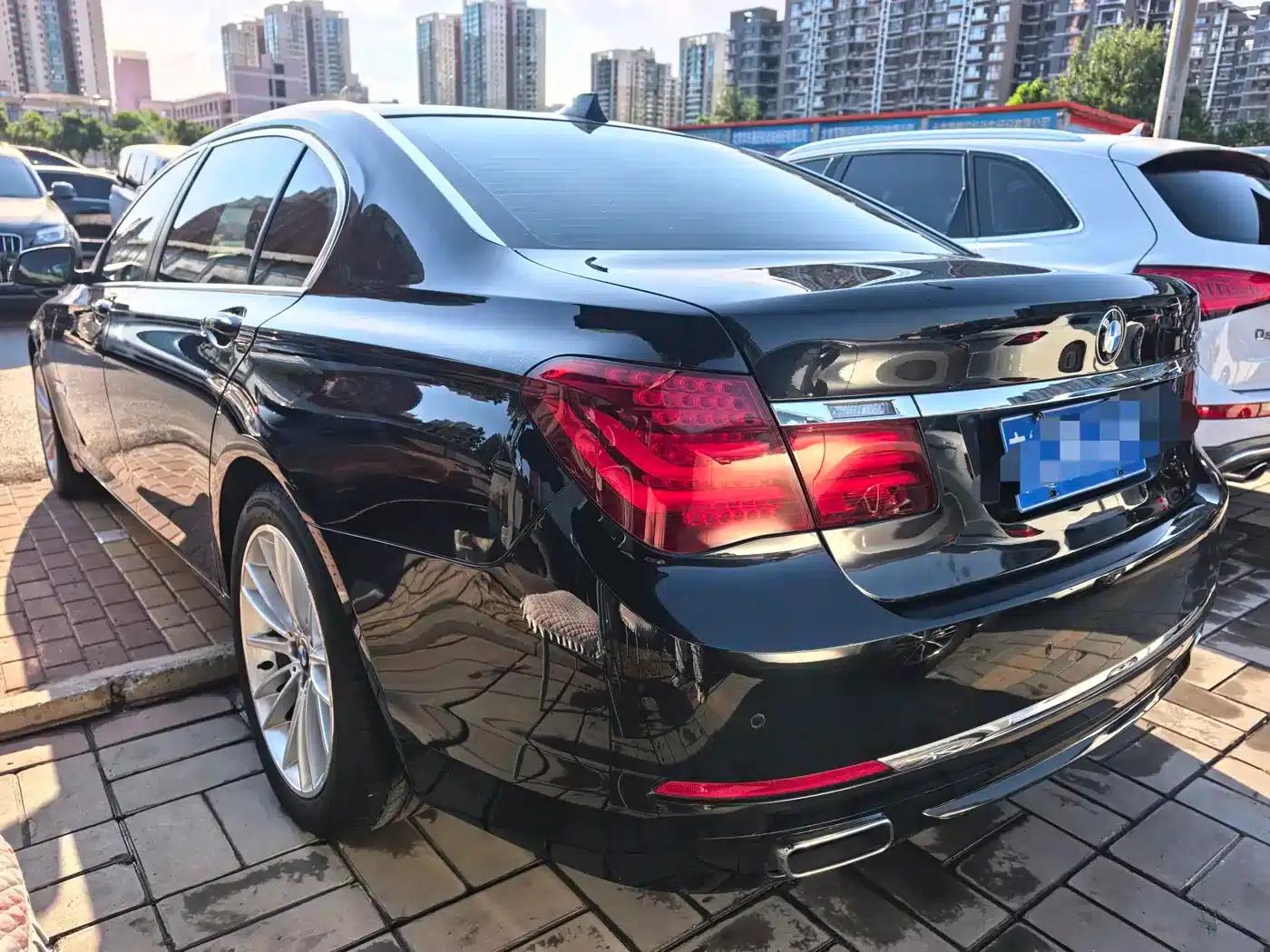 2013 BMW 7 Series 740Li Leading Edition — миниатюра 16