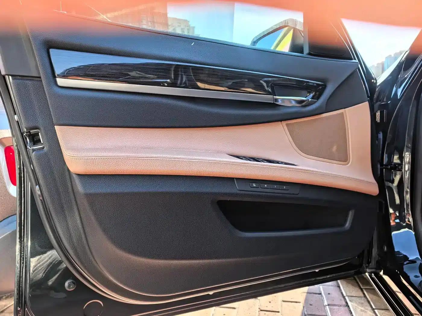 2013 BMW 7 Series 740Li Leading Edition — миниатюра 7