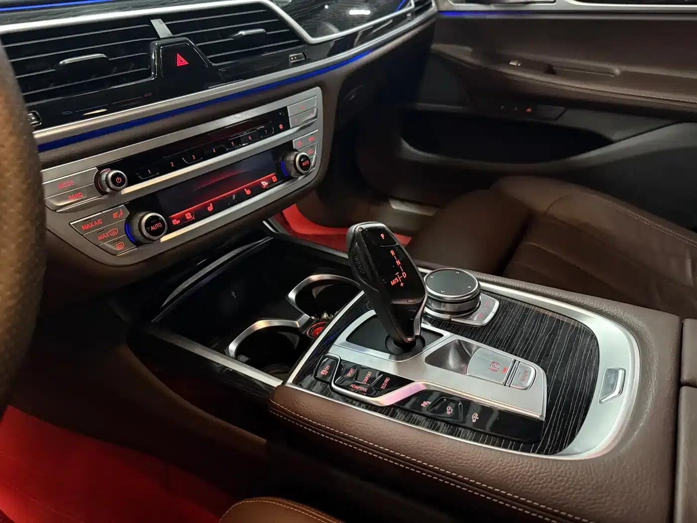 2018 BMW 7 Series 730Li Leading Edition M Sport Package — миниатюра 7
