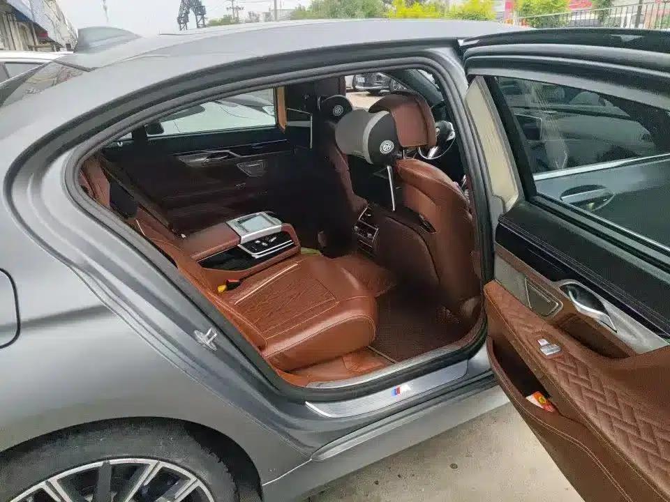 2021 BMW 7 Series 740Li xDrive Executive M Sport Package — миниатюра 6