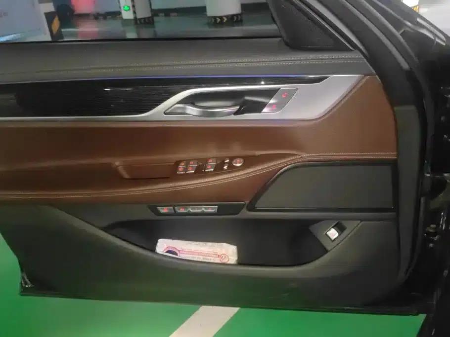 2018 BMW 7 Series 730Li Leading Edition M Sport Package — миниатюра 7