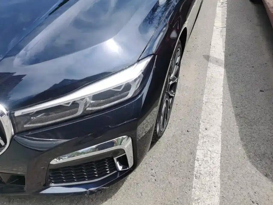 2021 BMW 7 Series 740Li Leading Edition M Sport Package — миниатюра 5