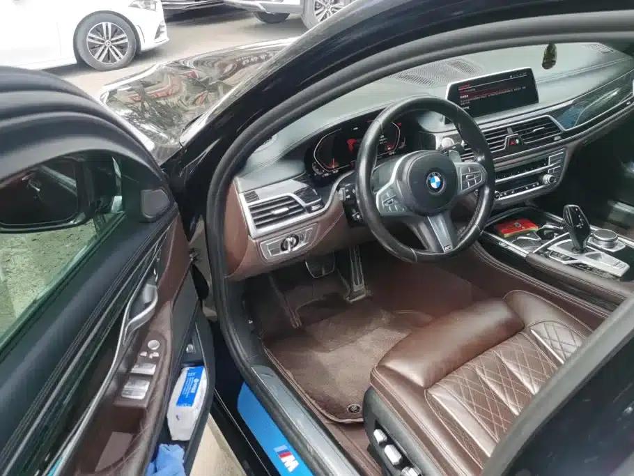 2021 BMW 7 Series 740Li Leading Edition M Sport Package — миниатюра 7