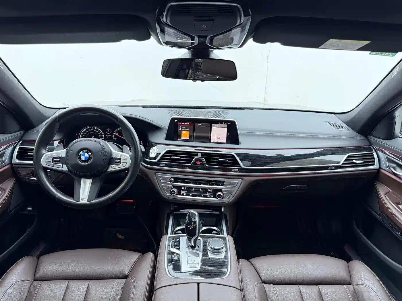 2018 BMW 7 Series 730Li Leading Edition M Sport Package — миниатюра 17