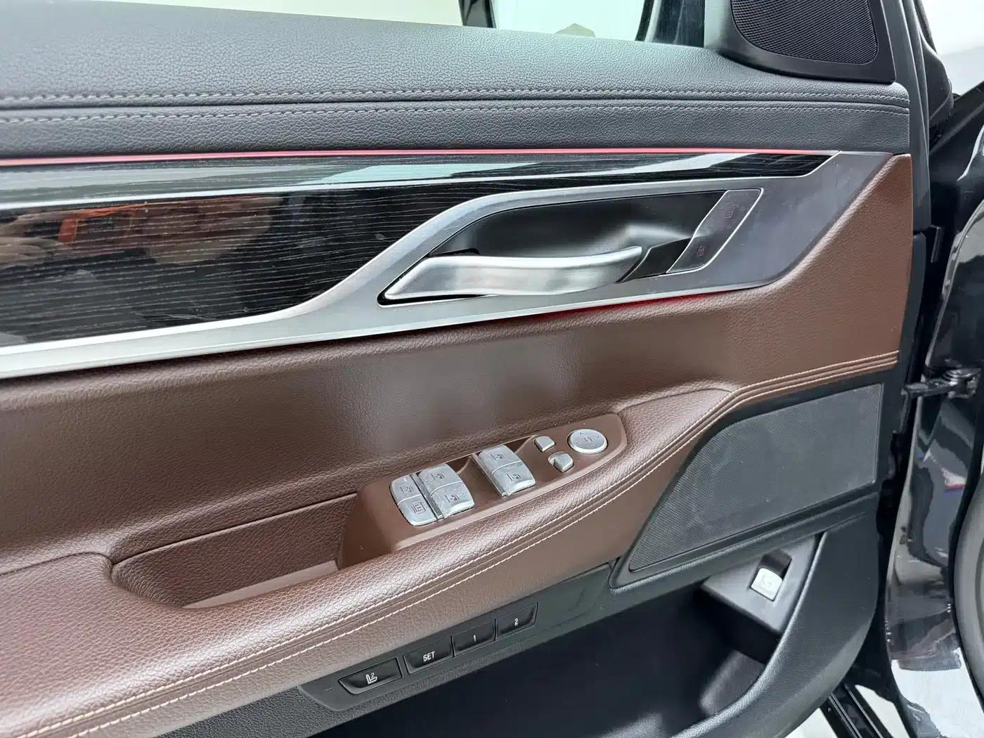 2018 BMW 7 Series 730Li Leading Edition M Sport Package — миниатюра 9