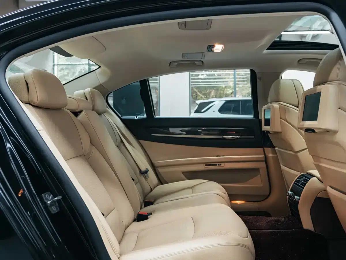 BMW 7 Series 2009 730Li Luxury — миниатюра 12