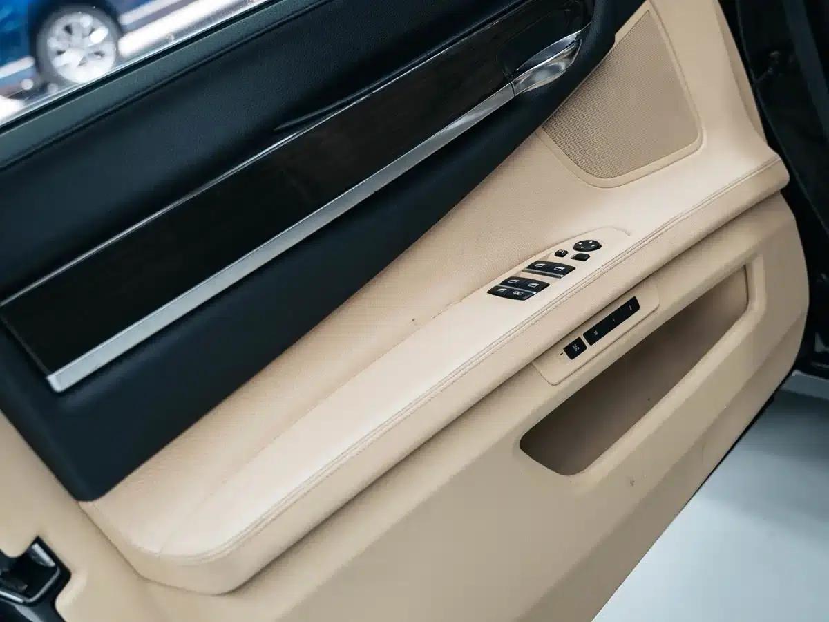 BMW 7 Series 2009 730Li Luxury — миниатюра 15