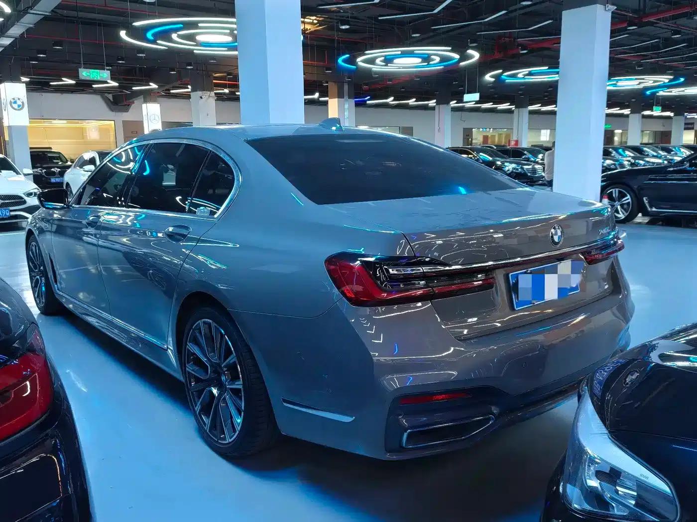 2021 BMW 7 Series 740Li Leading Edition M Sport Package — миниатюра 14