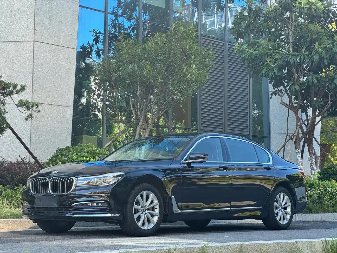 2016 BMW 7 Series 730Li Leading Edition — миниатюра 1