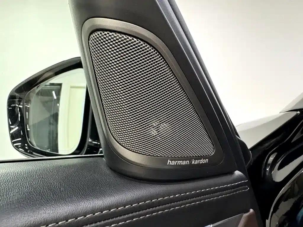 2021 BMW 7 Series 730Li M Sport Package — миниатюра 19