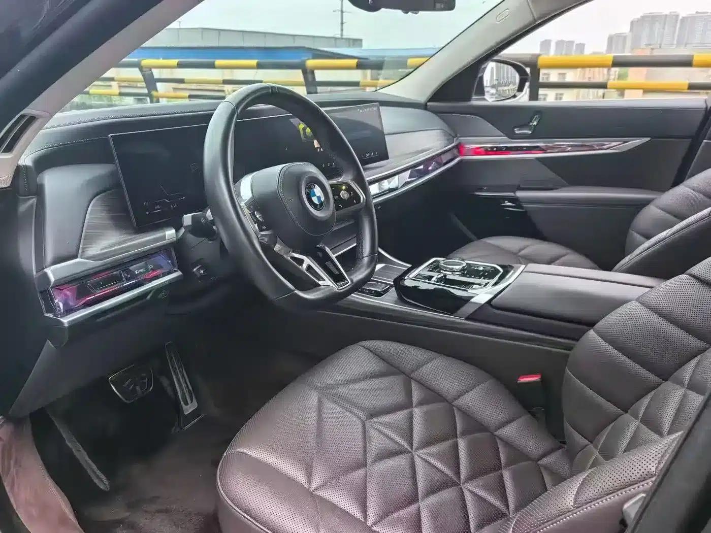 2023 BMW 7 Series 735Li M Sport Package — миниатюра 7