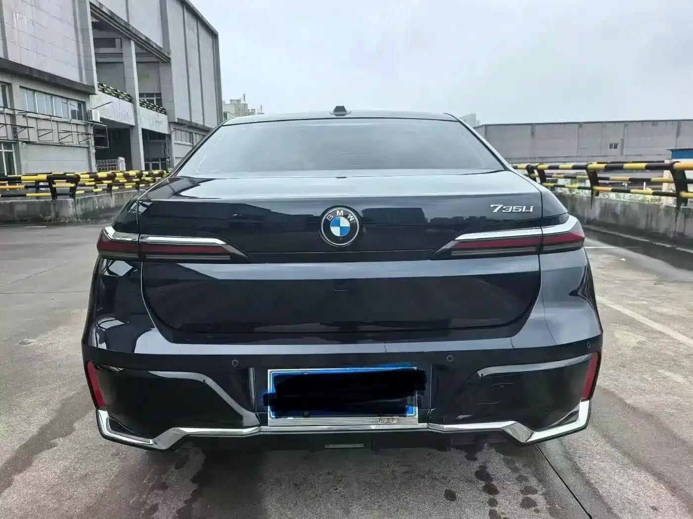 2023 BMW 7 Series 735Li M Sport Package — миниатюра 8