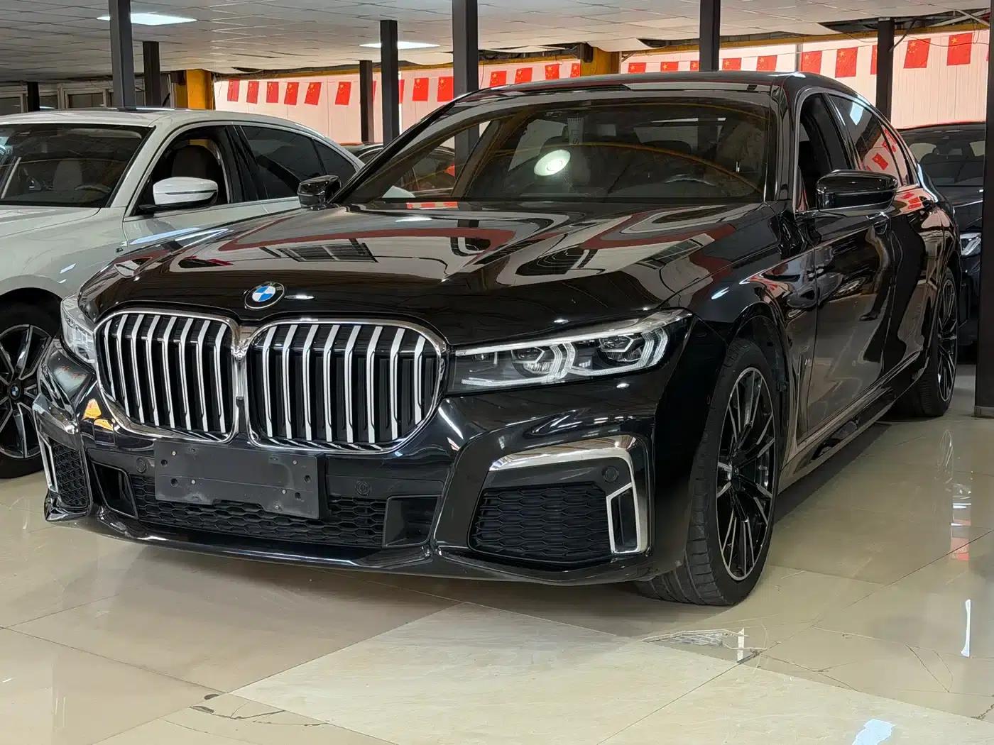 2019 BMW 7 Series 730Li M Sport Package — миниатюра 1
