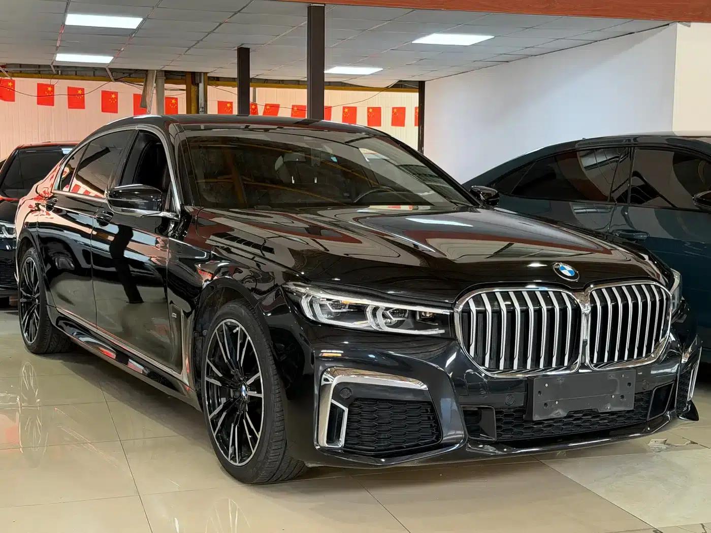 2019 BMW 7 Series 730Li M Sport Package — миниатюра 3