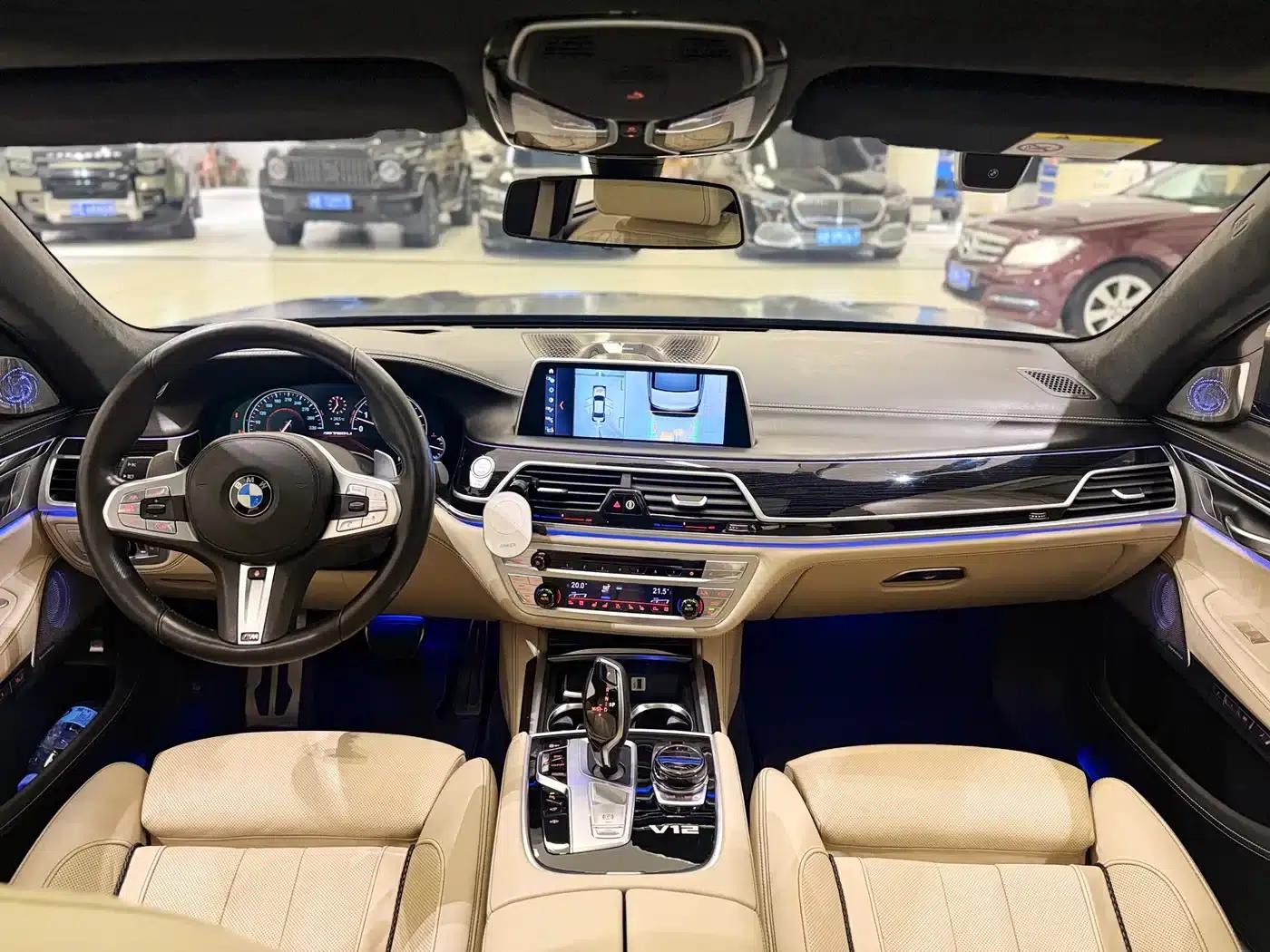 2018 BMW 7 Series M760Li xDrive — миниатюра 14