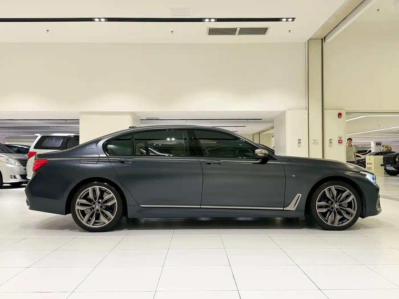 2018 BMW 7 Series M760Li xDrive — миниатюра 5