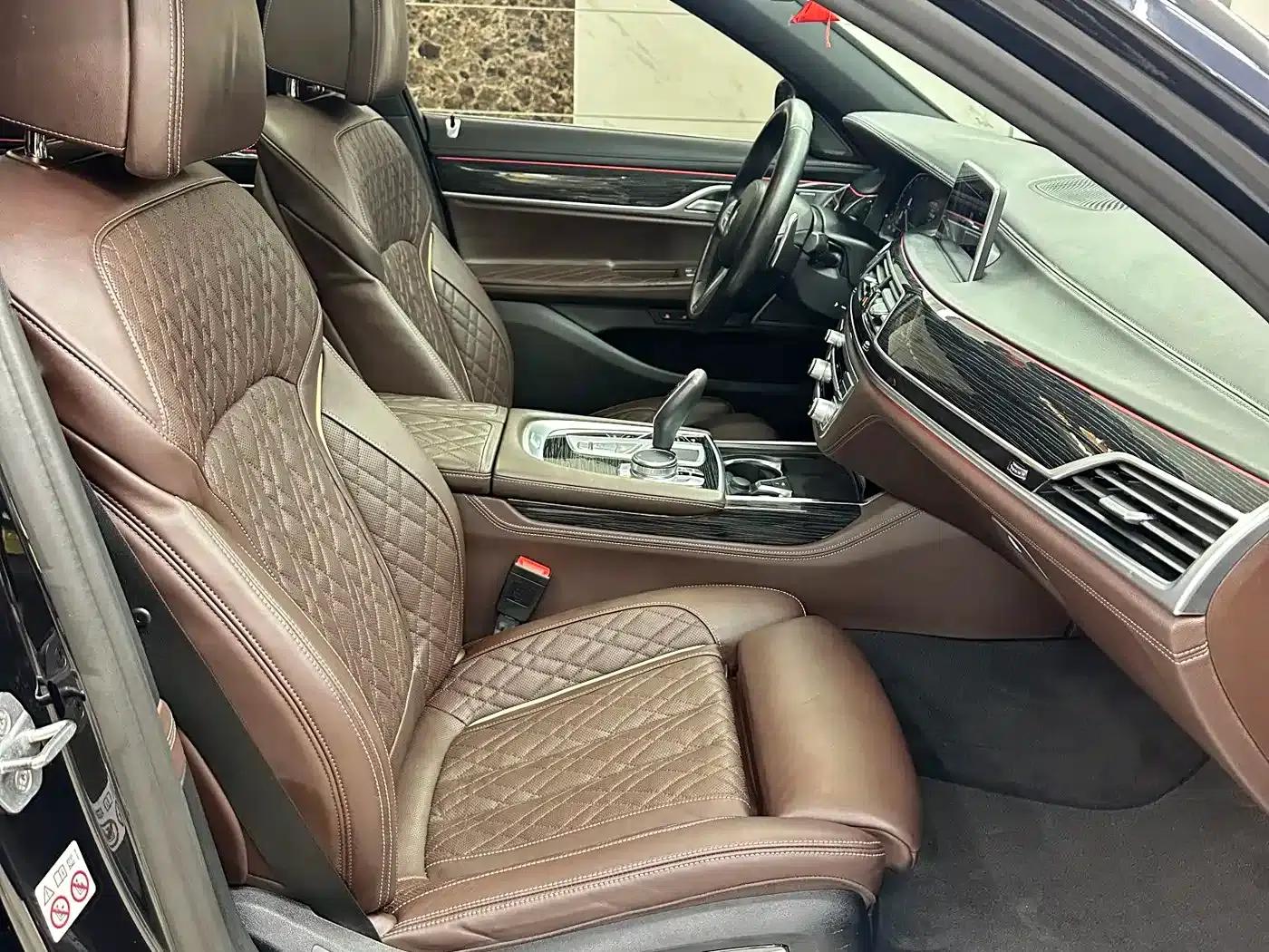 2021 BMW 7 Series 740Li Leading Edition M Sport Package — миниатюра 11