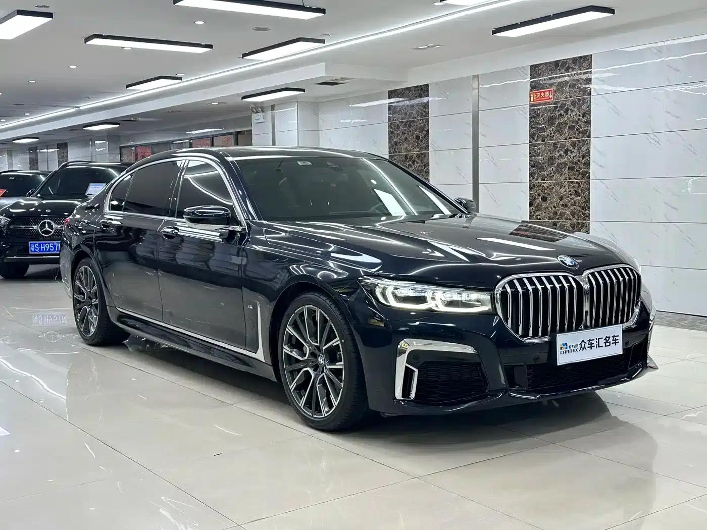 2021 BMW 7 Series 740Li Leading Edition M Sport Package — миниатюра 3