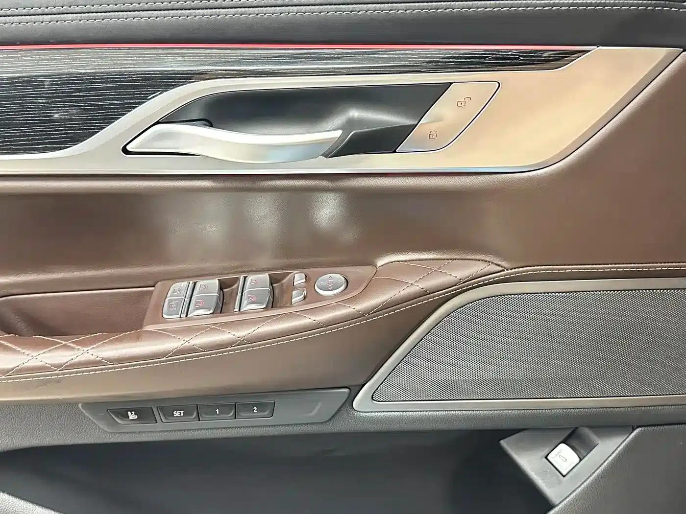 2021 BMW 7 Series 740Li Leading Edition M Sport Package — миниатюра 21