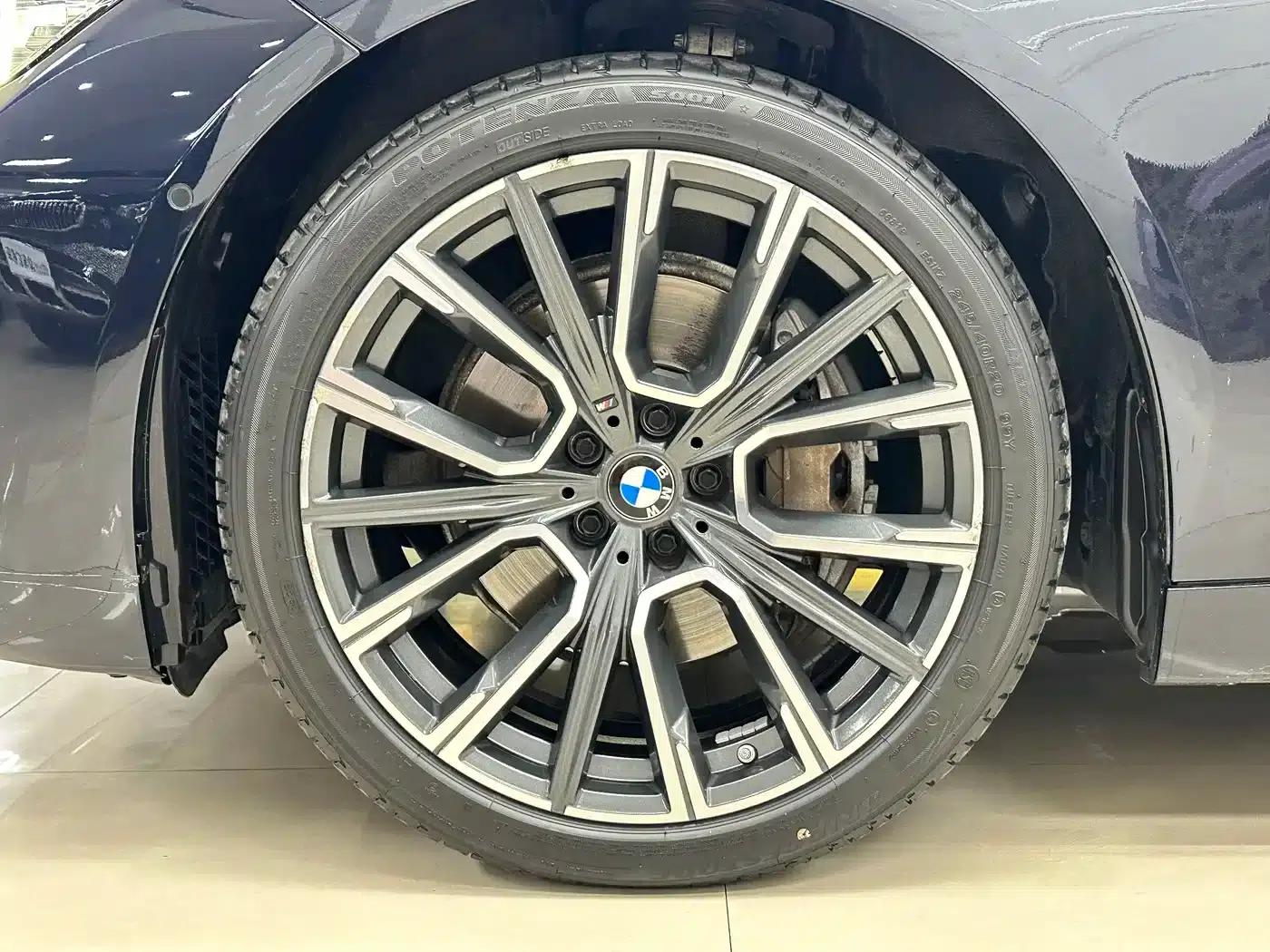 2021 BMW 7 Series 740Li Leading Edition M Sport Package — миниатюра 25
