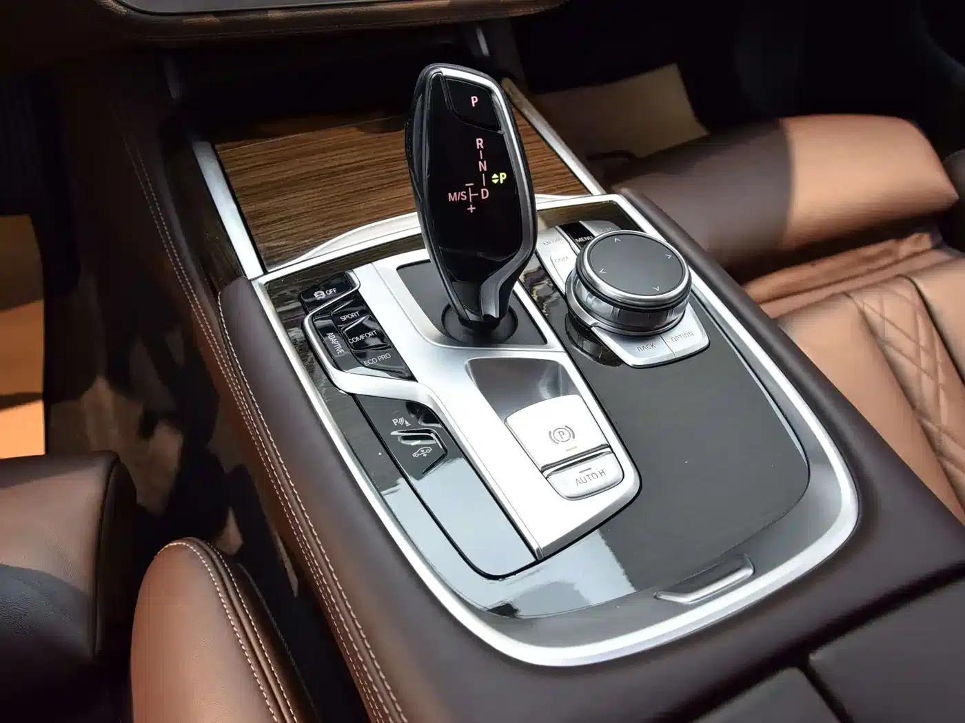 2021 BMW 7 Series 730Li Luxury Package — миниатюра 13