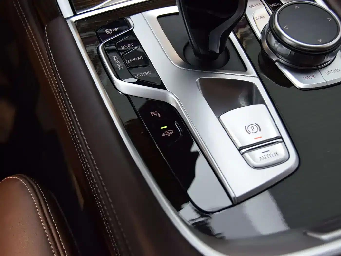 2021 BMW 7 Series 730Li Luxury Package — миниатюра 14