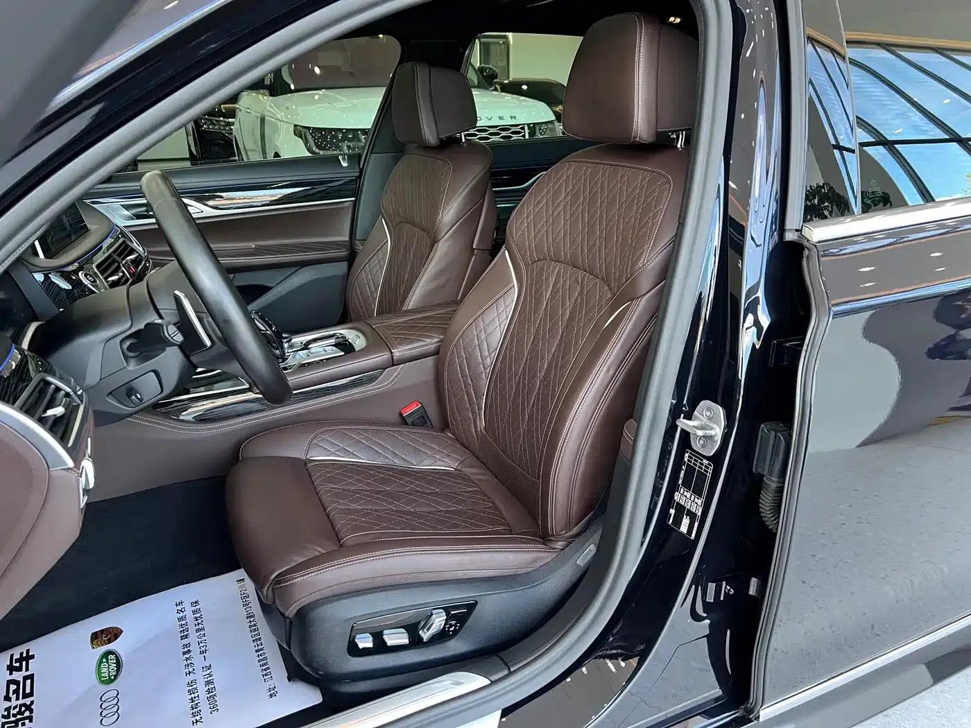 2021 BMW 7 Series 740Li Leading Edition M Sport Package — миниатюра 9