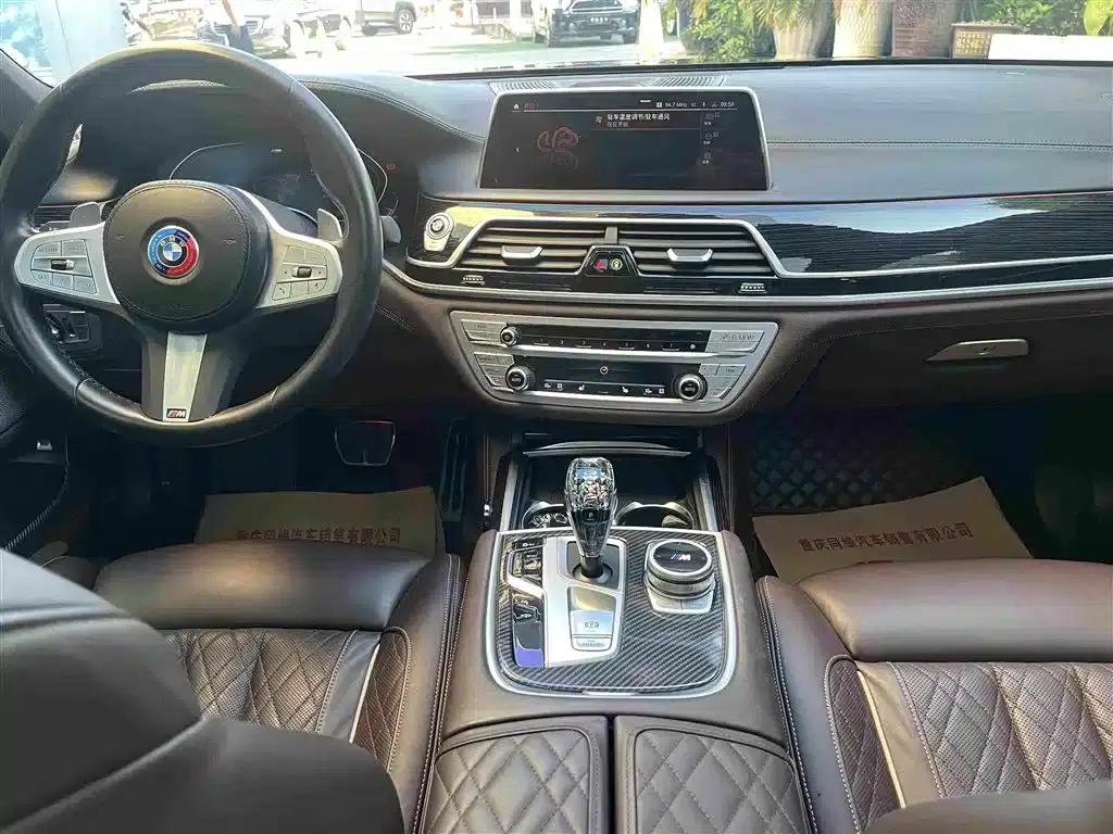 2021 BMW 7 Series 740Li Leading Edition M Sport Package — миниатюра 6