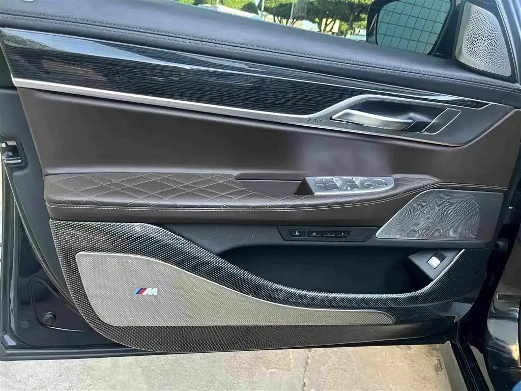2021 BMW 7 Series 740Li Leading Edition M Sport Package — миниатюра 10