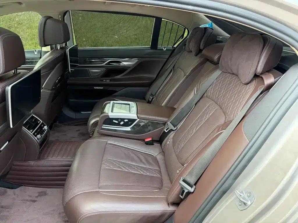 2016 BMW 7 Series 730Li Luxury — миниатюра 12