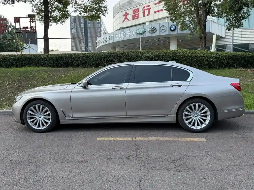 2016 BMW 7 Series 730Li Luxury — миниатюра 3