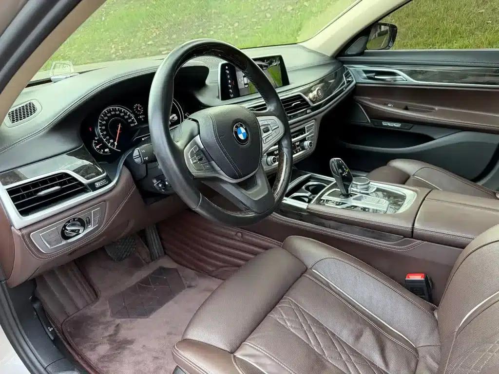 2016 BMW 7 Series 730Li Luxury — миниатюра 7