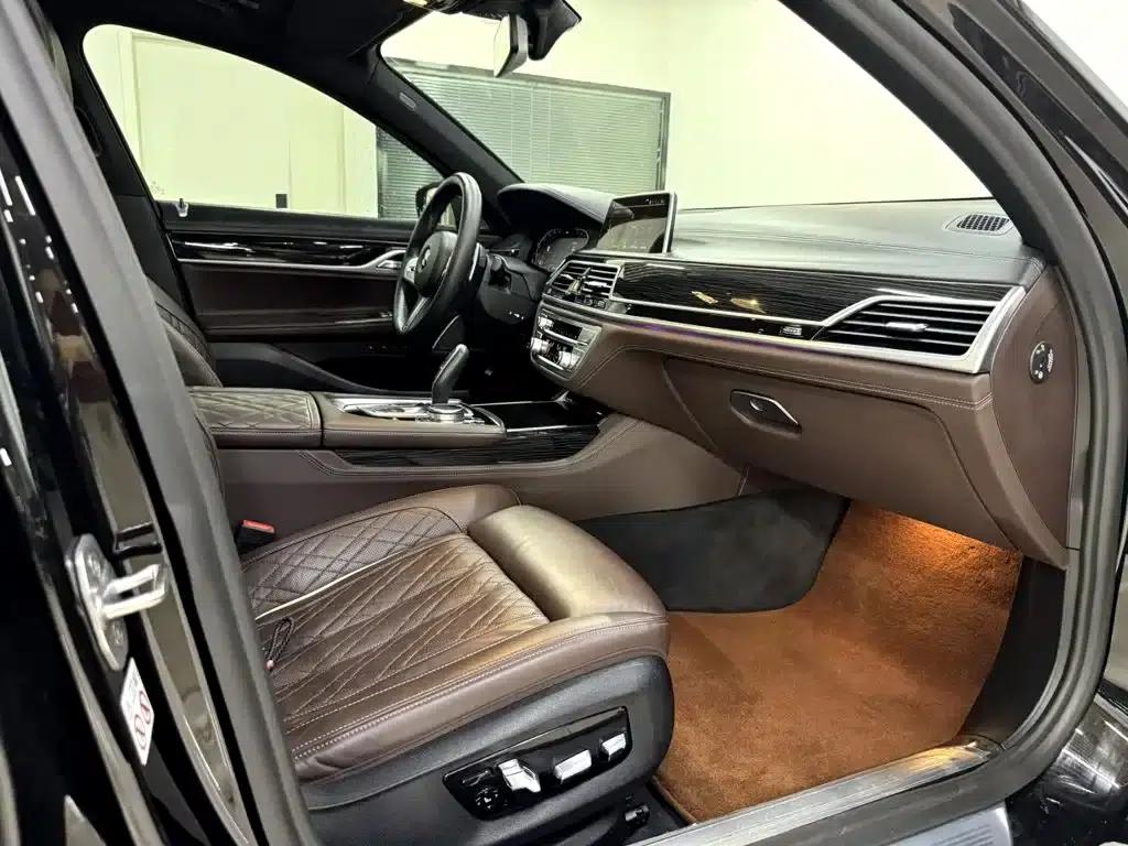 2019 BMW 7 Series Facelift 740Li Leading Edition M Sport Package — миниатюра 11