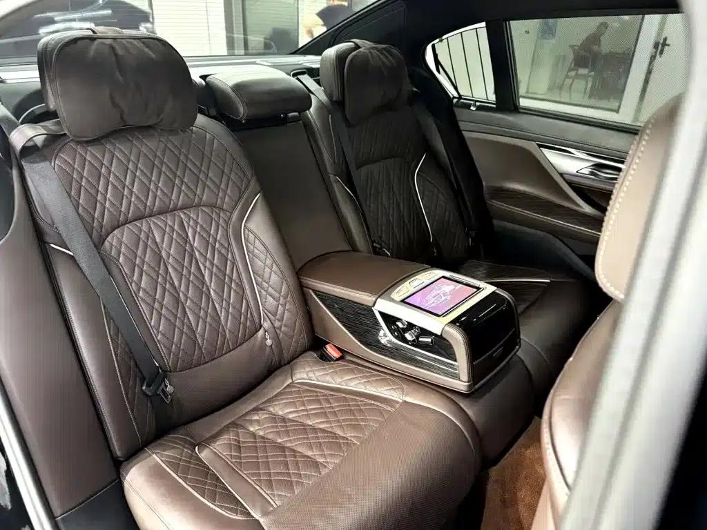 2019 BMW 7 Series Facelift 740Li Leading Edition M Sport Package — миниатюра 13