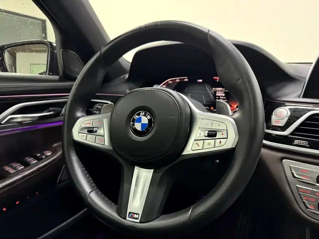 2019 BMW 7 Series Facelift 740Li Leading Edition M Sport Package — миниатюра 14