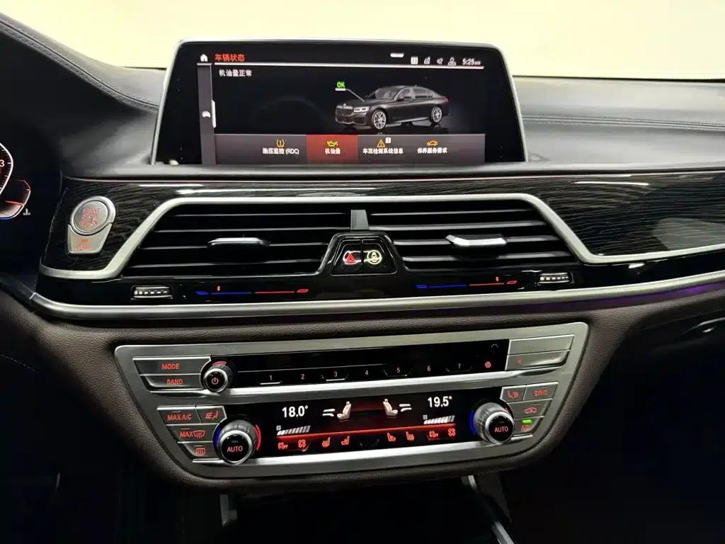 2019 BMW 7 Series Facelift 740Li Leading Edition M Sport Package — миниатюра 15